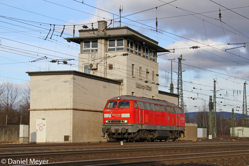 Die 225 109-8 in Koblenz L�tzel am 09,04,13