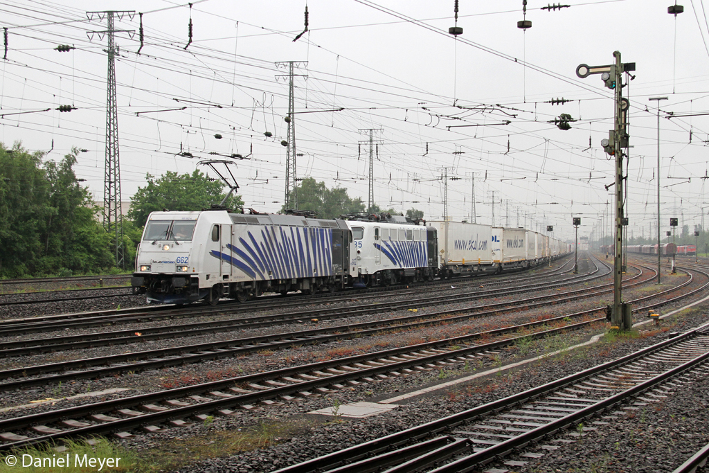 Die Lokomotion 185 662-4 und 139 135-8 in Koblenz l�tzel am 10.06.2013