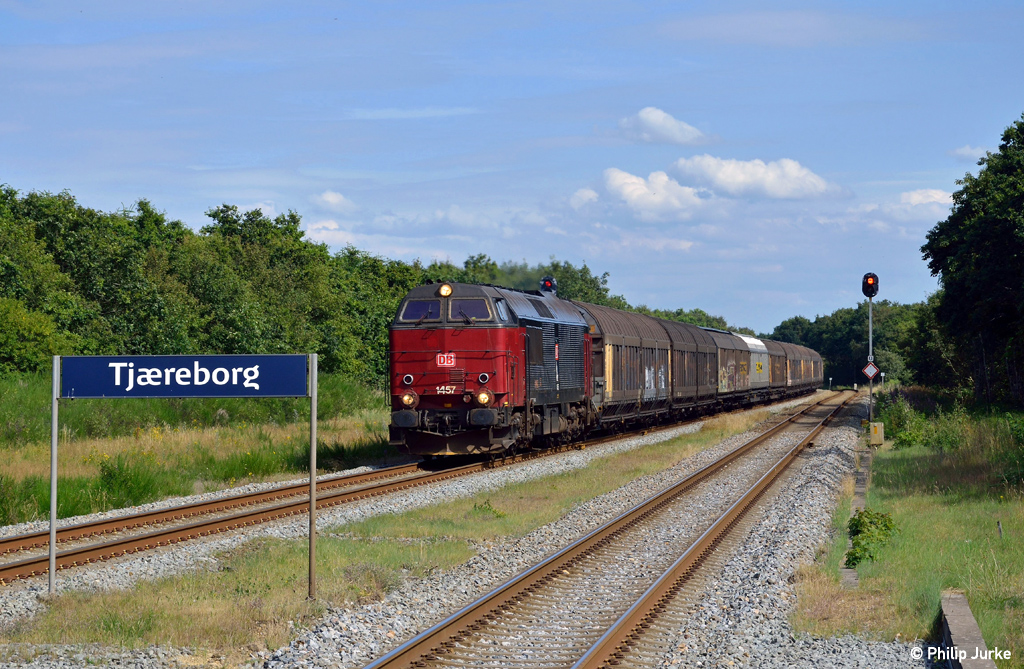 Die MZ 1457 mit dem EZ 47419 (Fredericia - Maschen Rbf) am 24.07.2015 in Tjæreborg.
