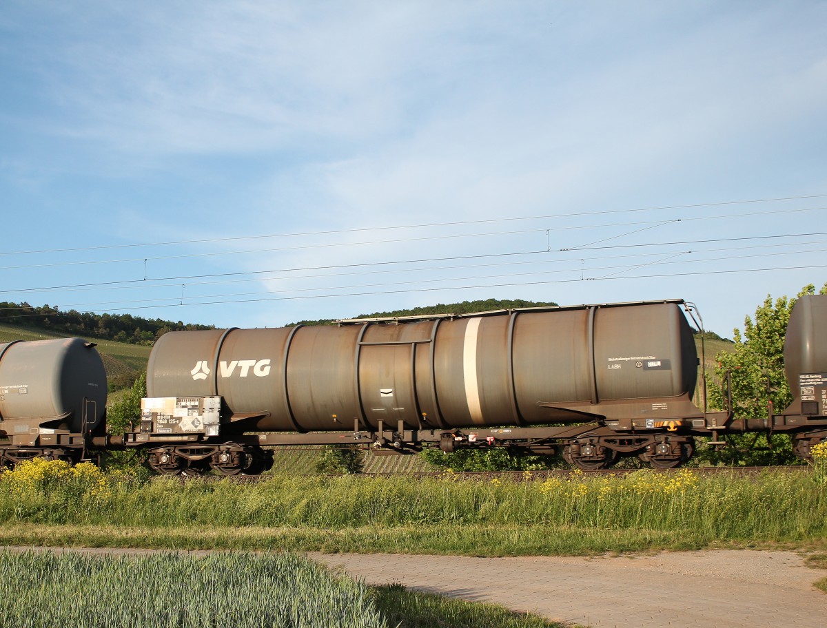 VTG 7848 1125-6 am 15. Mai 2015 bei Th�ngersheim im Maintal.
