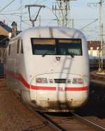 Warum dieser ICE 1 ein  Einschussloch  hat weiss ich nicht.