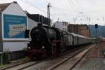 Am 22.05.2011 kommt 52 4867 der Historischen Eisenbahn Frankfurt durch Koblenz Stadtmitte.