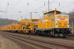 Wiebe´s Lok 4 mit firmeneigenem Bauzug in K�ln West am 16.03.2011
