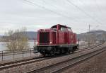 V100 2299 (212 229-9) der VEB Lz bei Dattenberg am 14.04.2013
