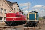 280 007-6 (MaK 800002 ; Bj.1951) mit 212 372-7 (bei KHD gebaut) beim Lokschuppenfest in Siegen am 17.08.2013