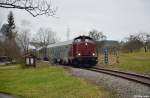 V100 2335 und P8 2455  Posen  als DPE 32805 (Sch�mberg - T�bingen) am 05.01.2013 in Erzingen.