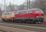 218 387-9 mit 218 105-5 in K�ln West am 20.02.2011