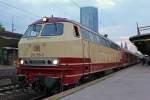 218 105-5 in K�ln Messe/Deutz an Gl.4 am 21.07.2011 , Gru� an den Tf !!     