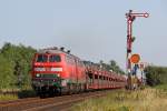 Die 218 364-8 und 218 313-5 mit dem SyltShuttle nach Westerland in Klanxb�ll am 13,08,12