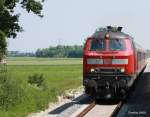 Zwischen Kempten (Allg�u) und M�nchen kam die 218 435-6 mit eine Paar Silberlingen am 02.07.2010
