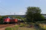 Am Abend des 21.05.2011 kommt die V200 033 aus Trier durch G�ls fahren