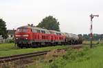 Die 225 803-6 und 225 017-3 in T��ling am 04,08,10