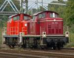 290 371-2 mit einer weiteren V90 im Schlepp oder sch�n-rot zieht verkehrt-rot ;-)