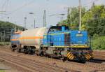 V2106 der MWB mit kurzem Kesselwagenzug in K�ln West am 26.06.2012