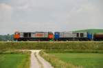 Ein �sterreichischer RTS-Diesel, gemeinsam mit einer Vossloh MAK G2000BB, aufgenommen am 06.06.11, auf der Strecke Augsburg-Ulm, kurz vor Burgau.