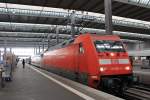 101 108-9 ist soeben in den M�nchner Hauptbahnhof eingefahren.