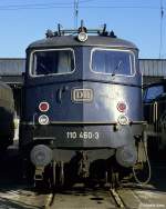 So muss eine  B�gelfalten-E10  aussehen: 110 460 fotografiert am 1.11.1984 im Bw Hamm