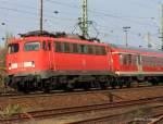 Und nochmals die 110 416-5 mit voller Breitseite und den Drei-L�wen-Emblem am hinteren F�hrerstand.
