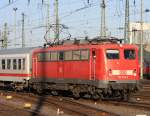 Ein weiteres Schmackeln war die Dortmunder 110 243-3 mit dem IC aus Saarbr�cken am 04.06.2010 bei der Einfahrt im Frankfurter Hbf.