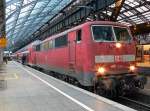 111 093-8 an Gleis 8 in K�ln Hbf am 12.12.2010