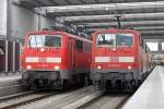 Die 111 123-6 und 111 025-3 in M�nchen Hbf am 01,08,11
