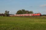 111 130-1 mit einem Fl�chtlingszug am 9.