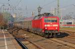 120 145-8 mit der �BB Schlaf-/liegewagen Garnitur des EN 420/1 auf dem Weg rtg K�ln Deutzerfeld am 03.03.2011