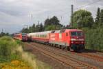 Die 120 501-2 mit IC 2417 in Angermund am 01,07,12