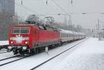 120 125-0 im verschneiten K�ln Messe/Deutz am 07.12.2012