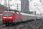 Die 120 144-1 bei der Ausfahrt aus den K�lner Hbf am 21,01,10