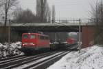139 311 mit einem G�terzug am 04.01.2011 in Limmer