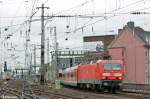 143 330-9 mit der S6 von K�ln-Nippes nach Essen am 14.04.2013 bei der Einfahrt in den K�lner Hbf.