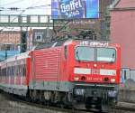 143 247-5 auf der S6 nach Essen bei der Einfahrt in K�ln Hbf.