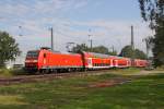 Die 146 023-7 am RE5 nach Emmerich in Empel-Rees am 25,08,11