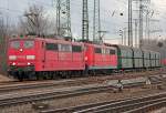 151 144-3 mit 151 148 in Gremberg am 27.01.2011