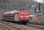 151 136-9 mit Nissan Autozug in K�ln West am 10.03.2011