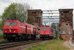 DE13 der HGK und 155 036-7 an der S�dbr�cke am 27.04.2012