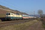 Die 181 211-4 mit IC 136 in Pommern (Mosel) am 29,01,11