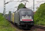 ES 64 U2-028 und ES 64 U2-95 mit Transwagon in Bonn Oberkassel am 14.05.2011
