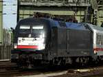 ES 64 U2-030 bei der Einfahrt in K�ln Hbf am 13.06.2010