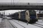 183 704 am 11.12.2010 im Bahnhof von Regensburg