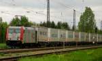 185 664-0, aufgenommen vor einem Ekol-Ganzzug, am 14.05.10, bei der Durchfahrt durch Gersthofen.