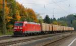 185 163-3, aufgenommen vor einem Hackschnitzelganzzug, am 11.10.12, in A�ling.