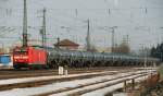 185 043-7, aufgenommen am 09.03.10, bei der Einfahrt in den Bahnhof Treuchtlingen.