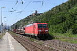 185 381 mit einem gemischten G�terzug am 21.