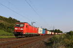 185 195 mit einem Containerzug aus W�rzburg kommend am 23.
