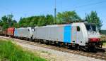 186 110-3 + 186 105-3, aufgenommen am 28.06.11, bei der Durchfahrt durch A�ling.