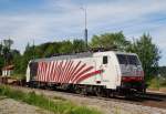 189 918, aufgenommen am 05.08.11, bei der Durchfahrt durch A�ling.