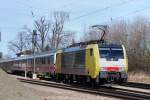 ES 64 F4-093, aufgenommen am 27.02.10, bei der Durchfahrt mit einem IC durch A�ling, Strecke M�nchen-Rosenheim.