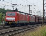 189 043-3 mit 189 037 am Erzbomber in Gremberg am 29.06.2010